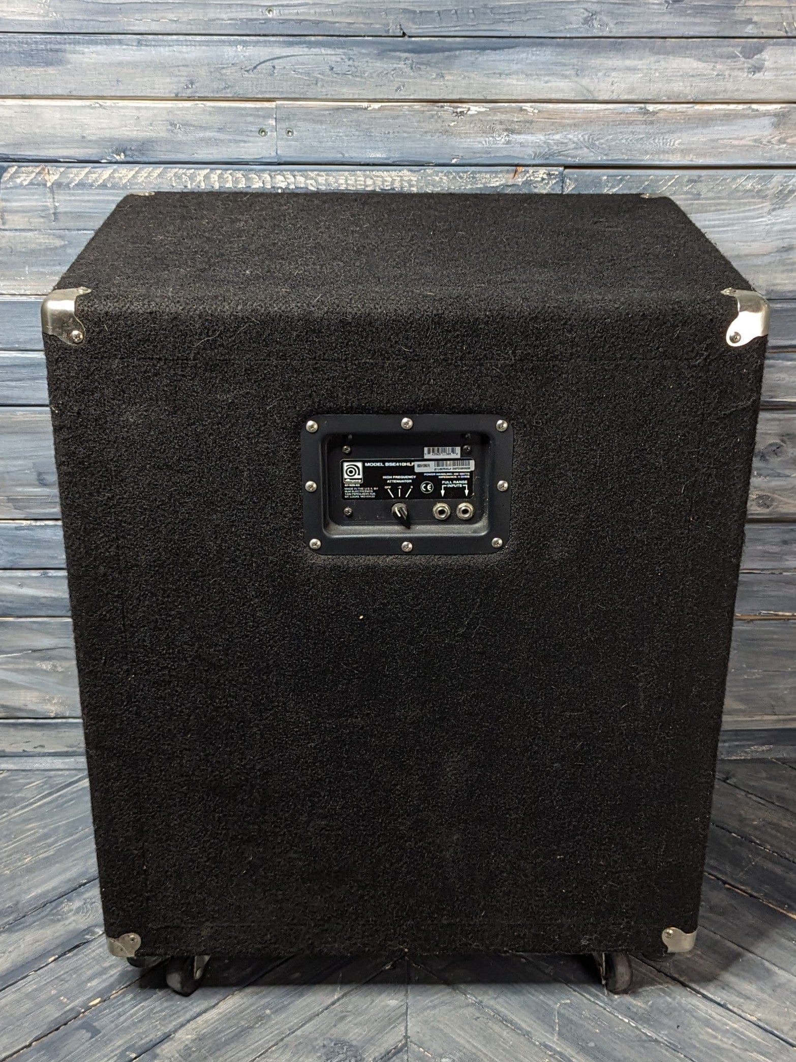 Ampeg 4x10 bass store cab used