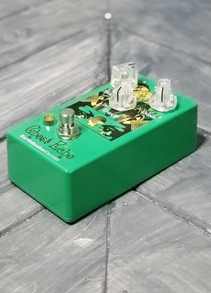 Earthquaker Devices Brain Dead Ghost Echo right side of the pedal