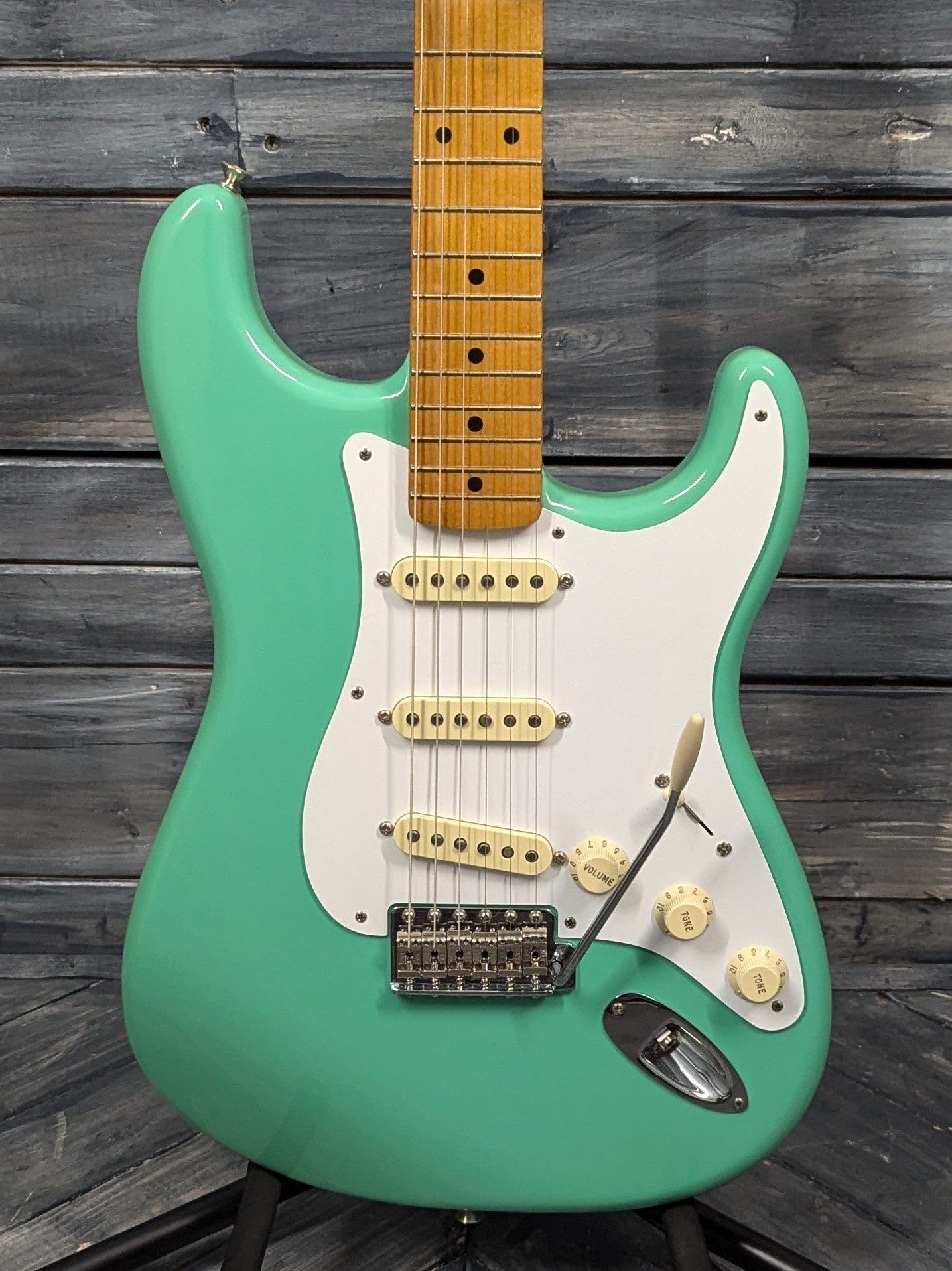 Fender Electric Guitar Used Fender 2019 Vintera 50's Stratocaster Electric Guitar with Hard Case - Seafoam Green