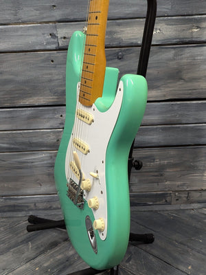 Fender Electric Guitar Used Fender 2019 Vintera 50's Stratocaster Electric Guitar with Hard Case - Seafoam Green