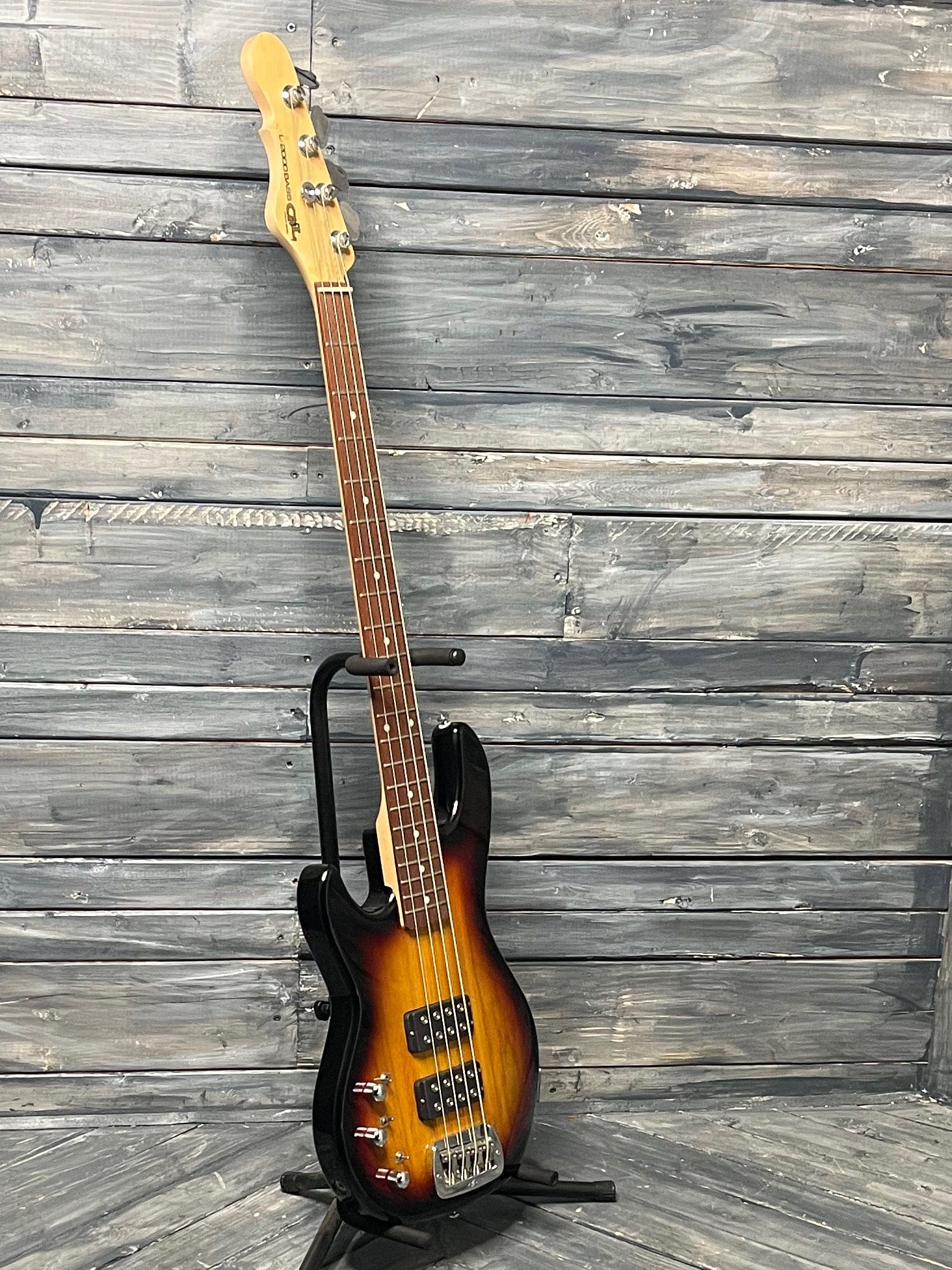 G&L L-2000 Tribute Left Handed Electric Bass | Adirondack Guitar