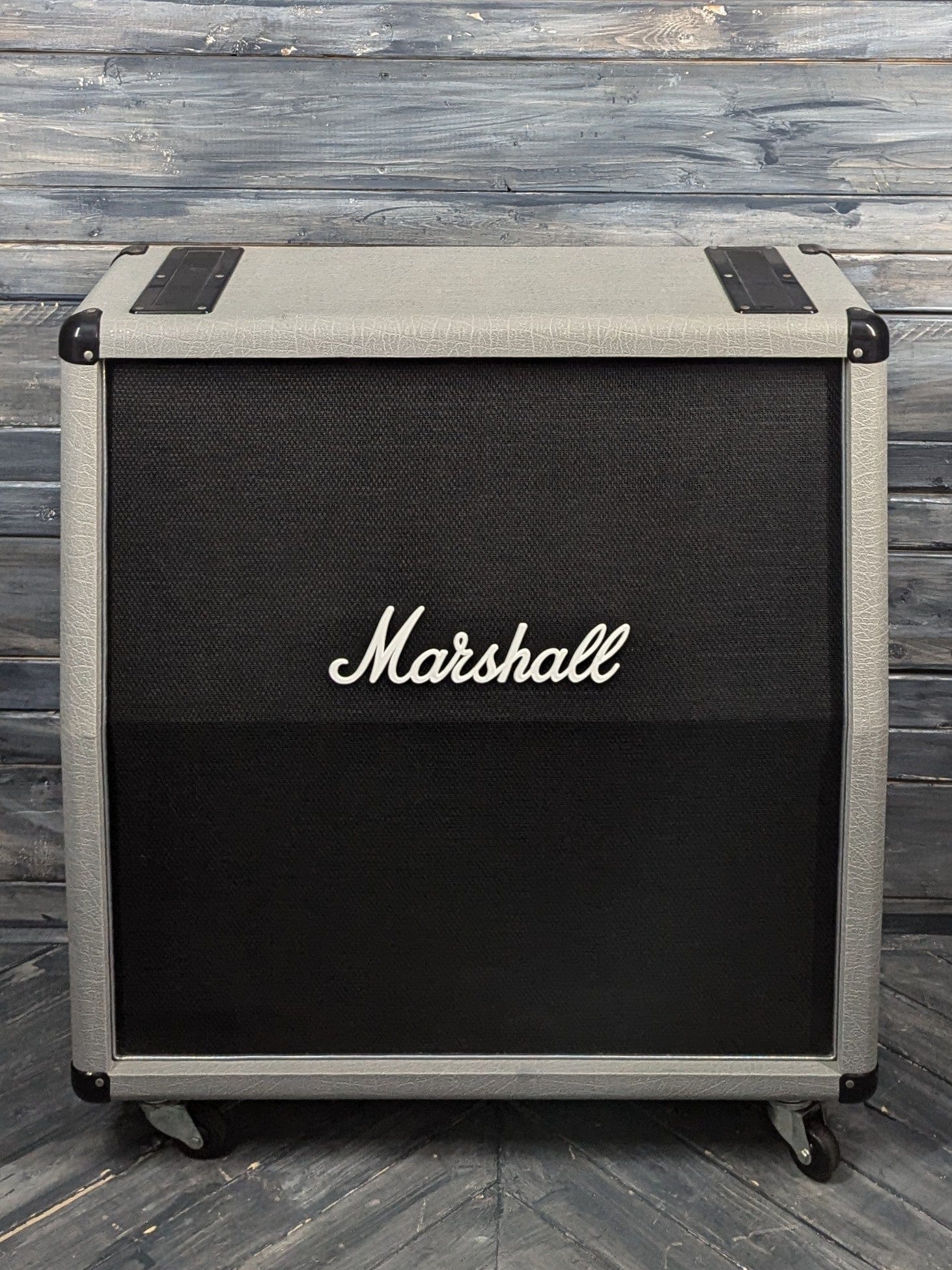 Used Marshall 2551AV front of the cab