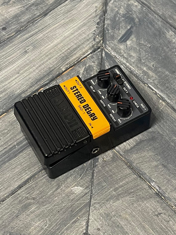 Used Arion SAD-1 Stereo Delay Effect Pedal