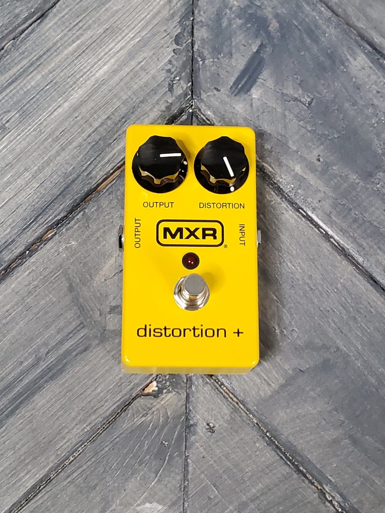 M104 Distortion+ - 通販 - parelhas.rn.gov.br